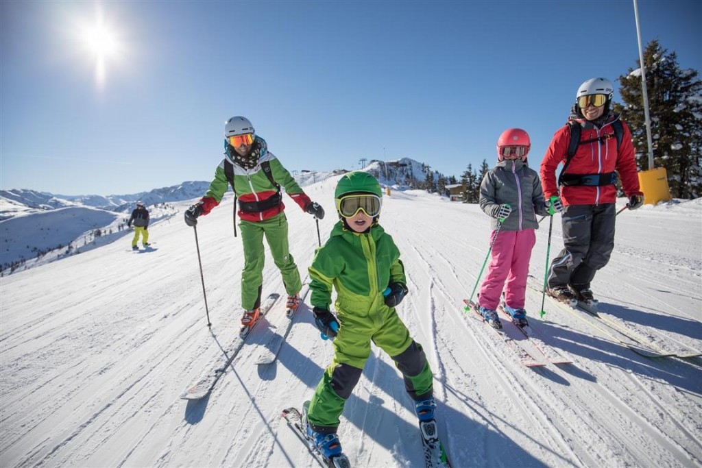 Skifahren Kinder Familie Ski Juwel Alpbachtal Wildschönau low (1)